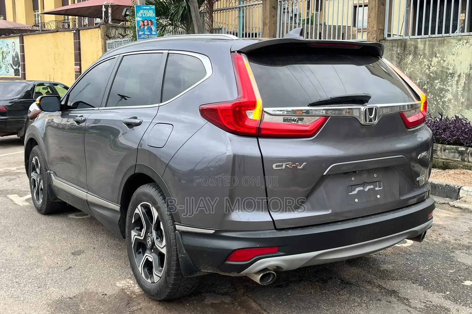 Honda CR-V Touring 4dr SUV AWD (1.5L 4cyl CVT) 2017 Gray