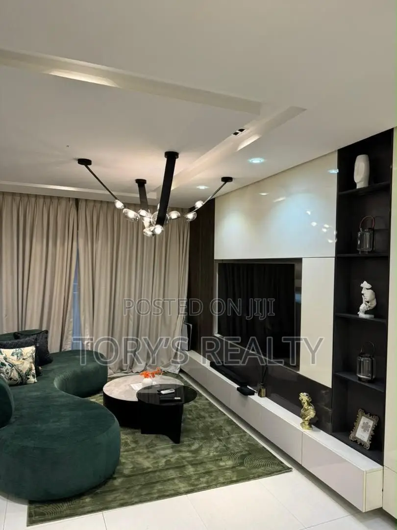 Luxuriously Furnished 2 Bedroom Apartment