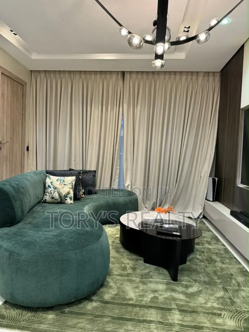 Luxuriously Furnished 2 Bedroom Apartment