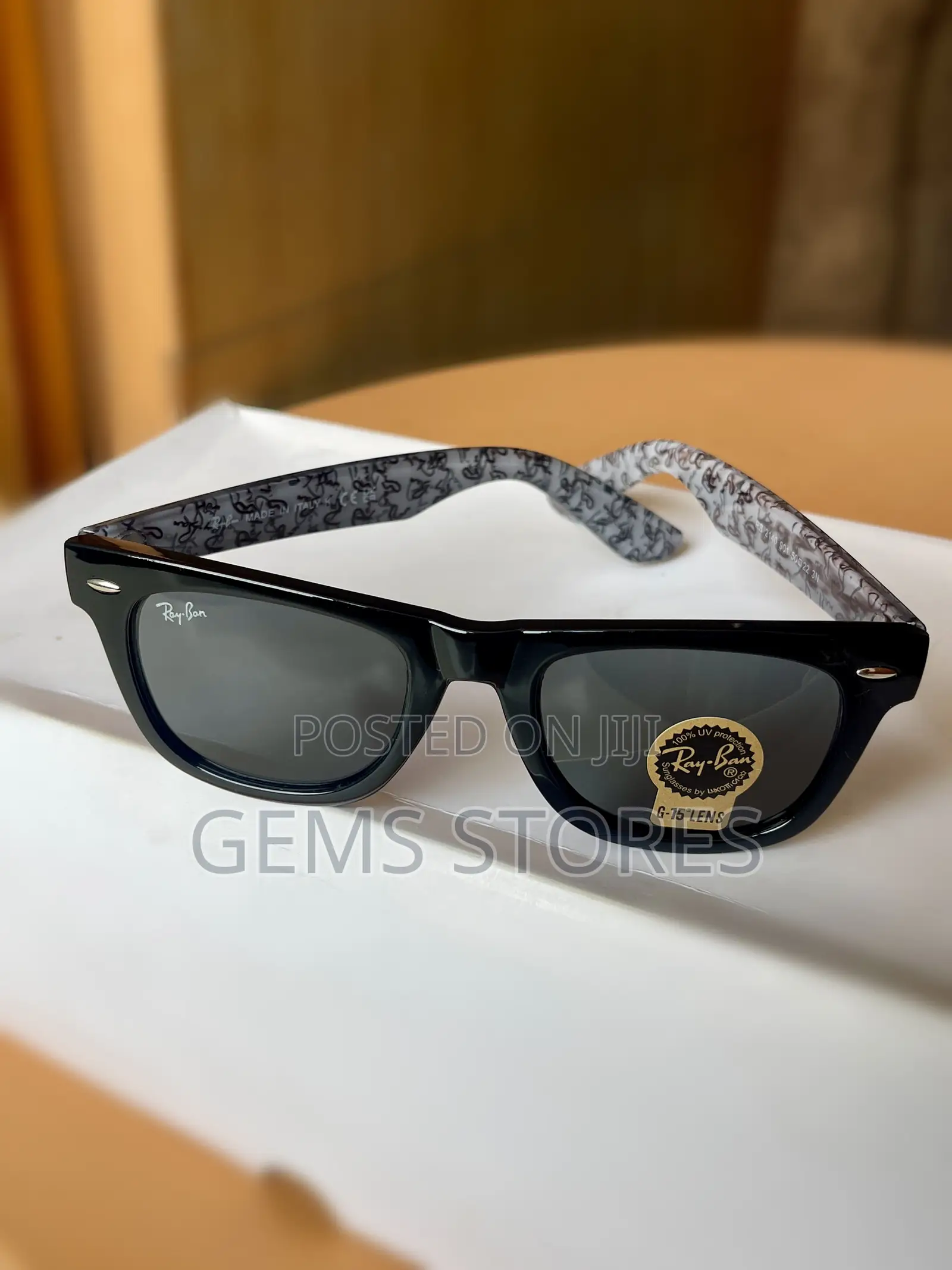 Classic Rayban Wayfarer Sunglasses