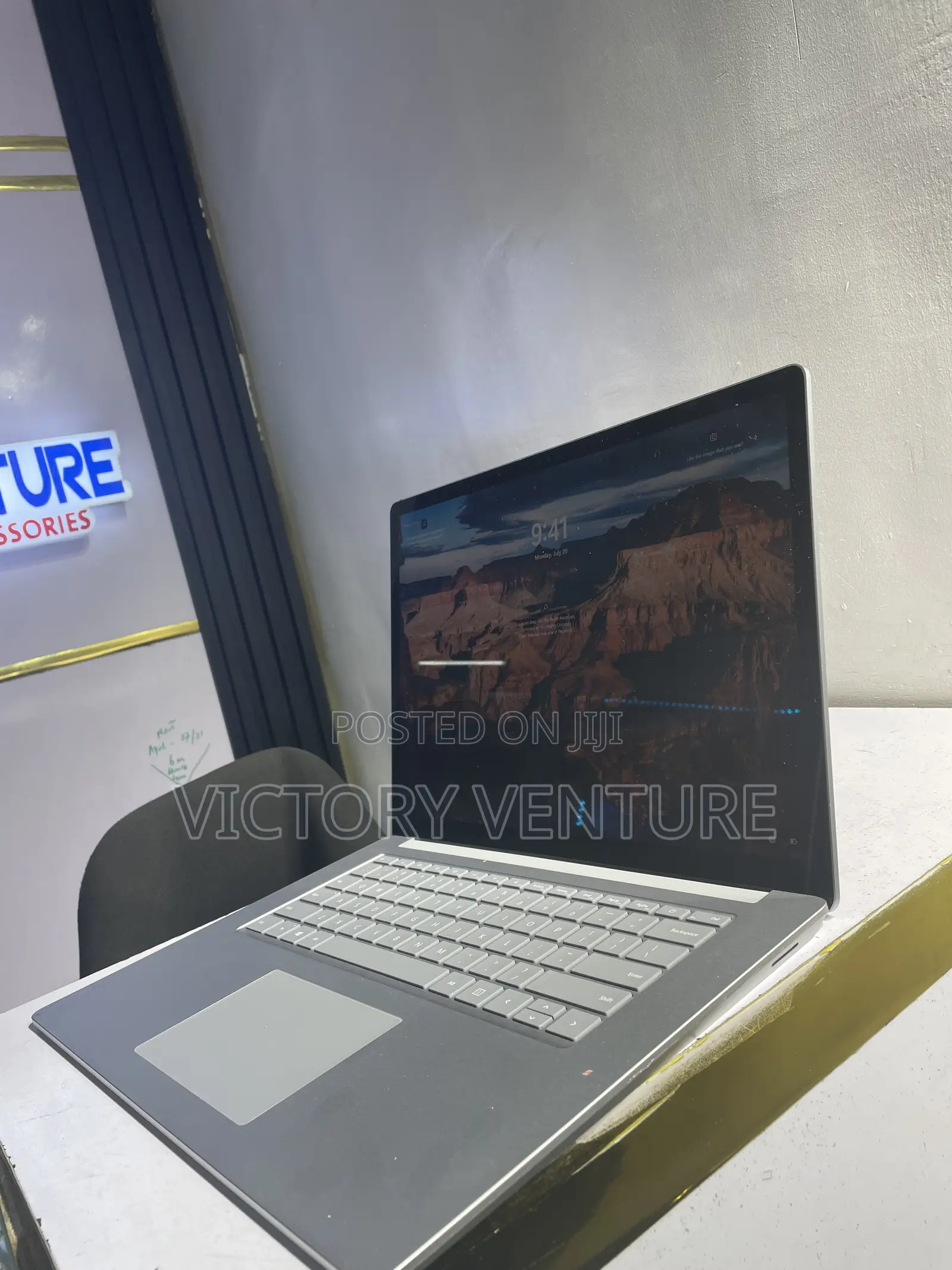 New Laptop Microsoft Surface Laptop 3 8GB AMD Ryzen 5 SSD 256GB