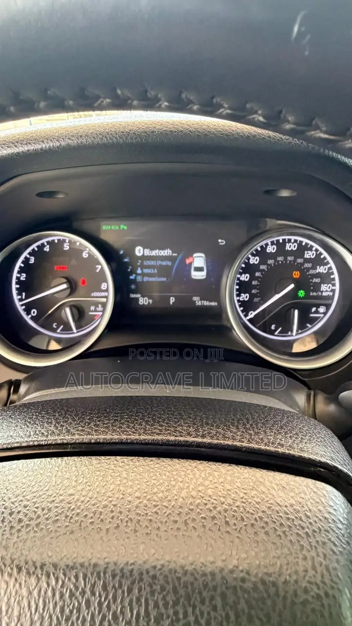 Toyota Camry XLE V6 FWD (3.5L 6cyl 8AM) 2018 Red