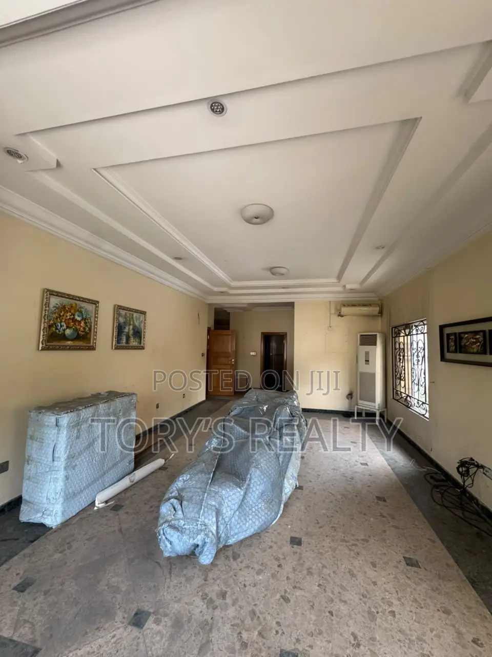 5bdrm Duplex in Banana Island for rent