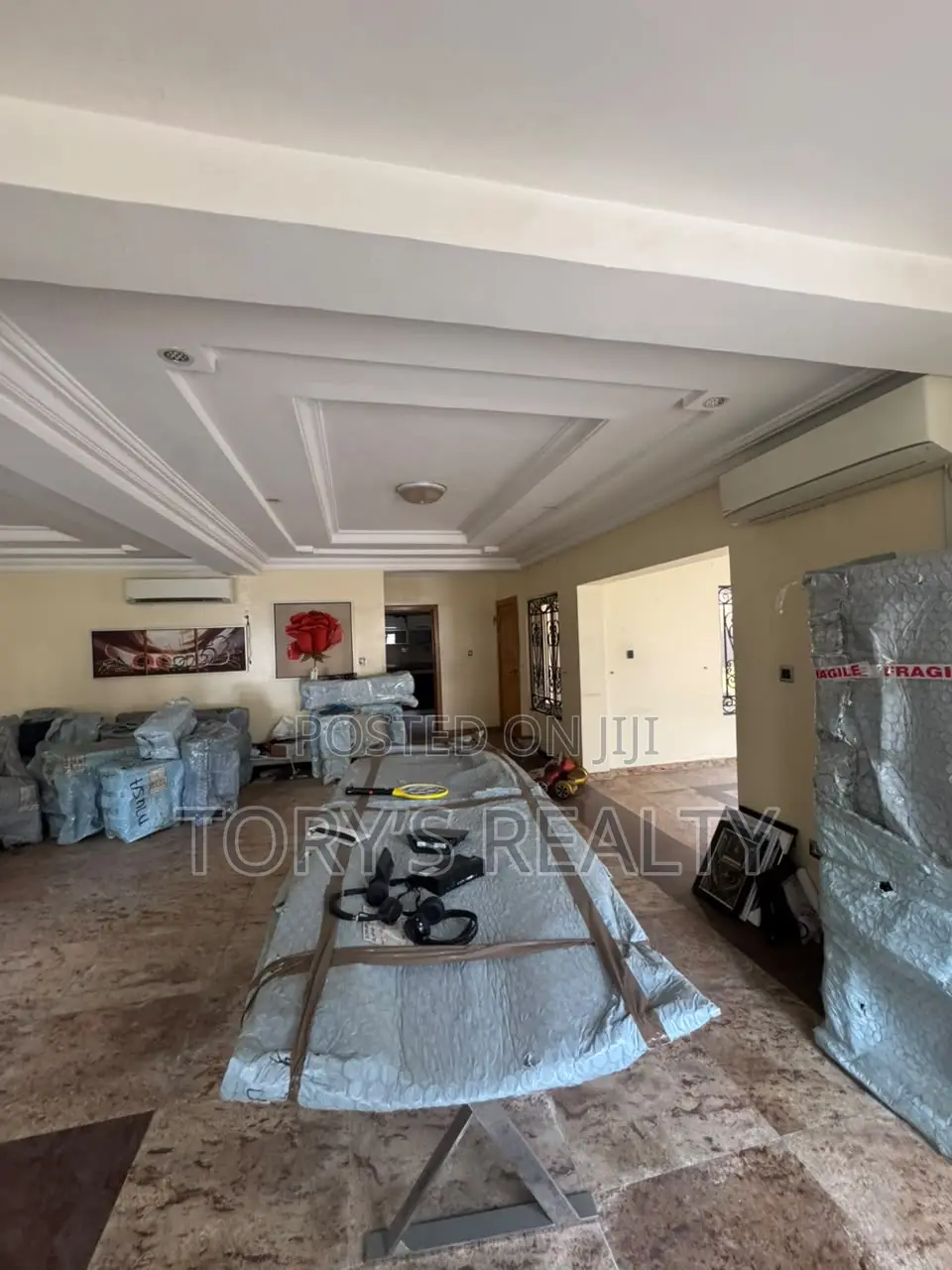 5bdrm Duplex in Banana Island for rent