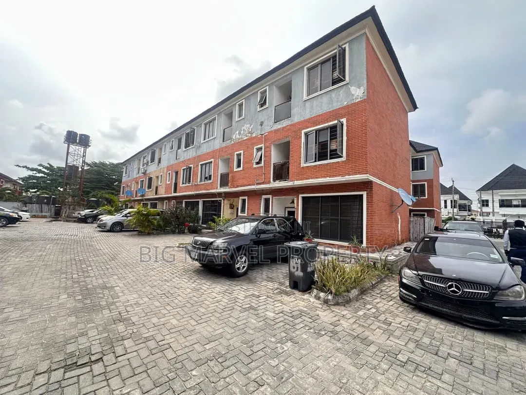 4bdrm Duplex in Osapa Estate for rent
