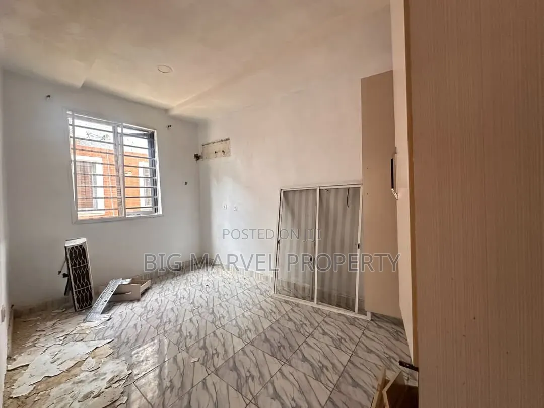 4bdrm Duplex in Osapa Estate for rent