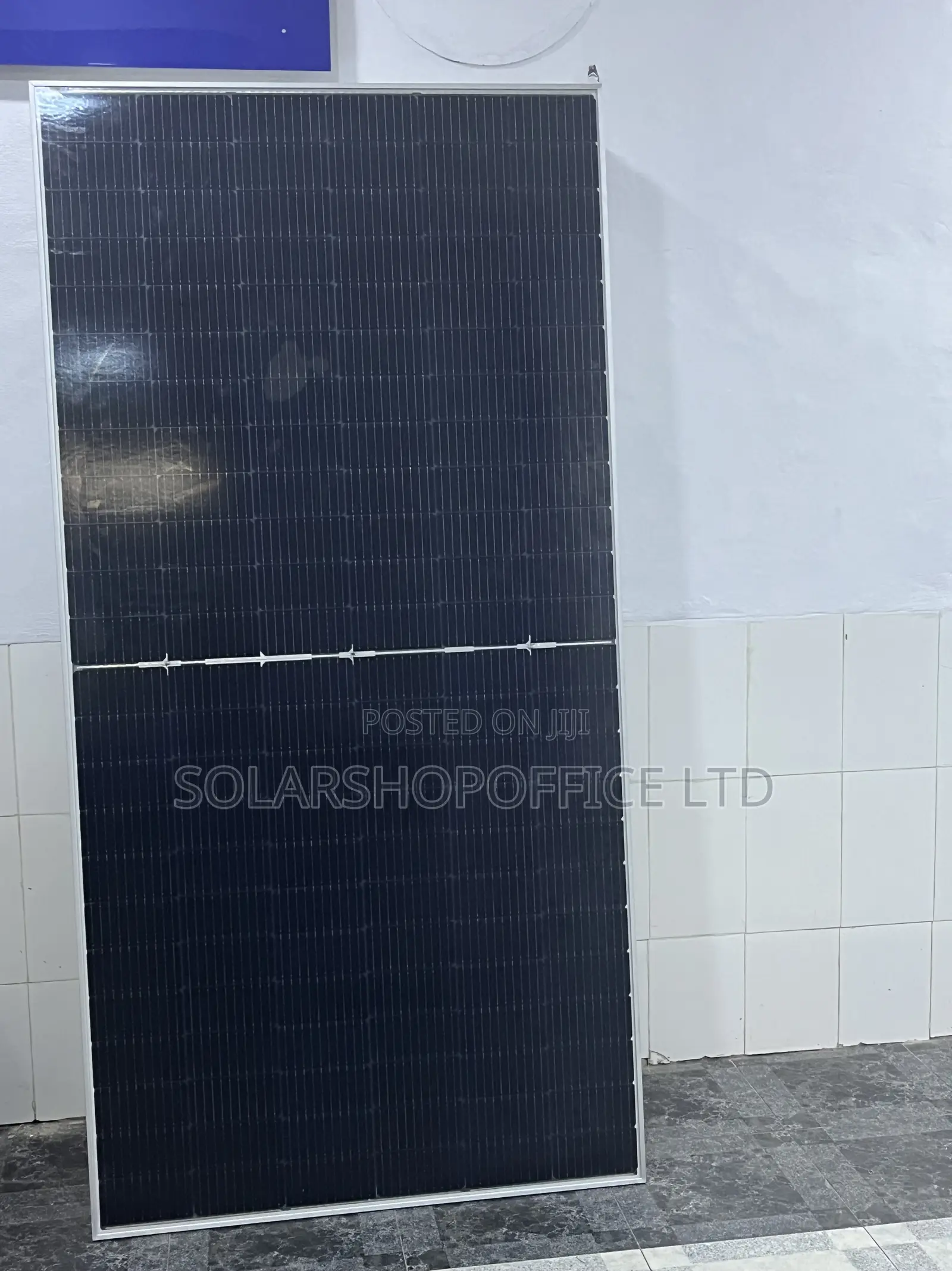 590W Jinko Tiger Bifacial Solar Panel
