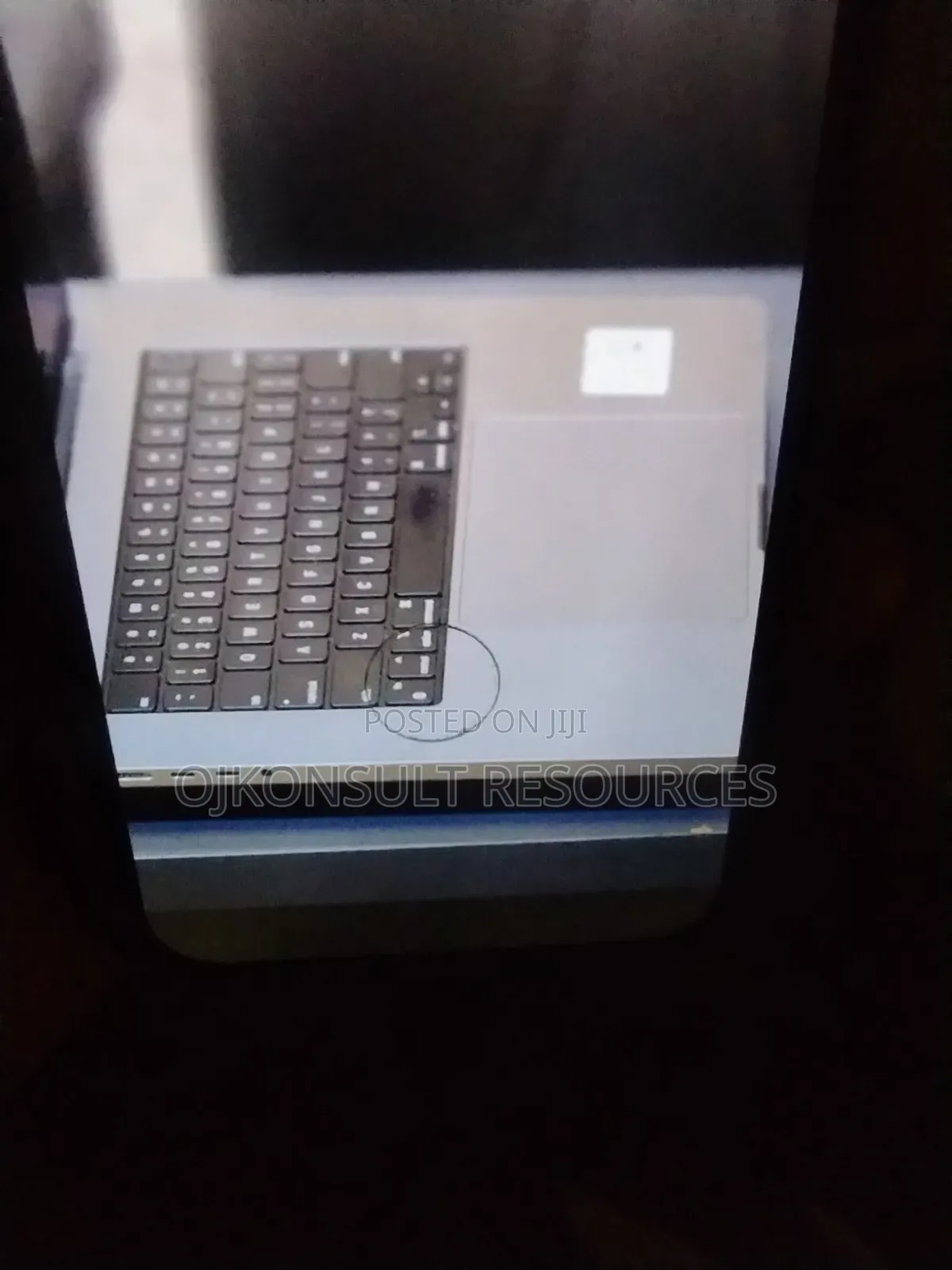 Laptop Apple MacBook Pro 2021 M1 16GB Apple M1 Pro SSD 512GB