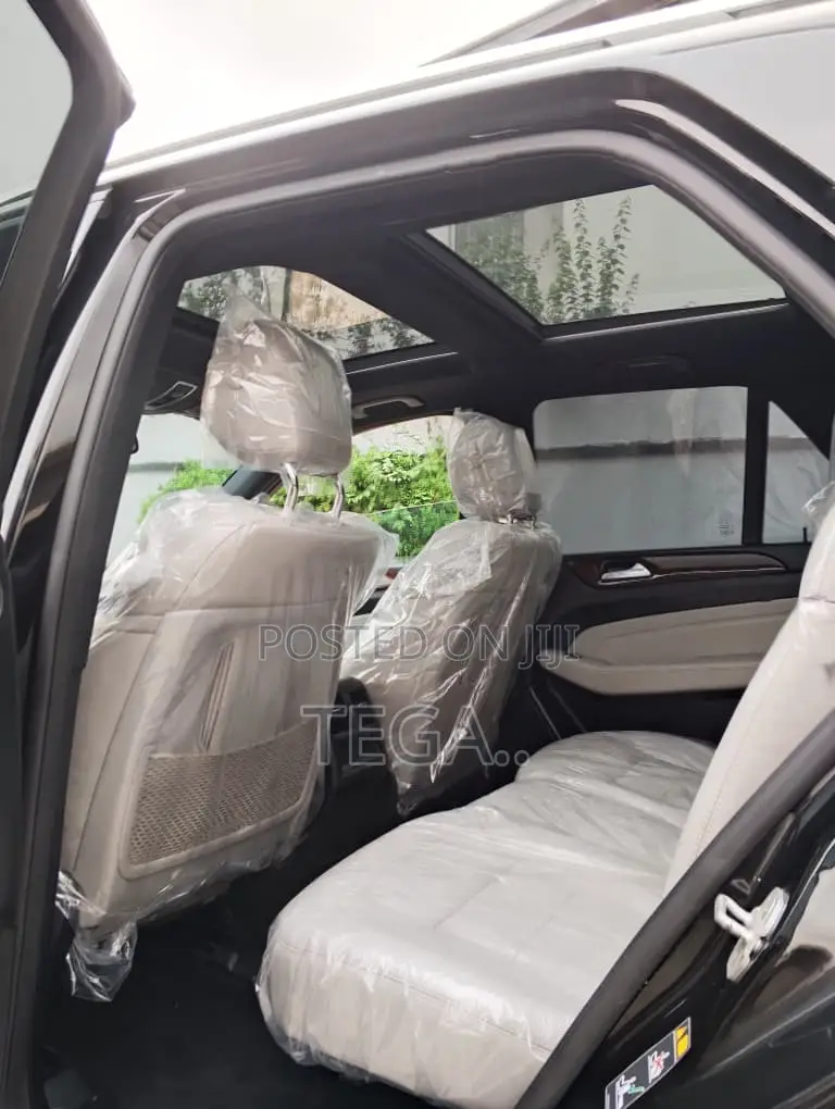 Mercedes-Benz M Class ML350 4MATIC 4dr SUV AWD (3.5L 6cyl 7A) 2014