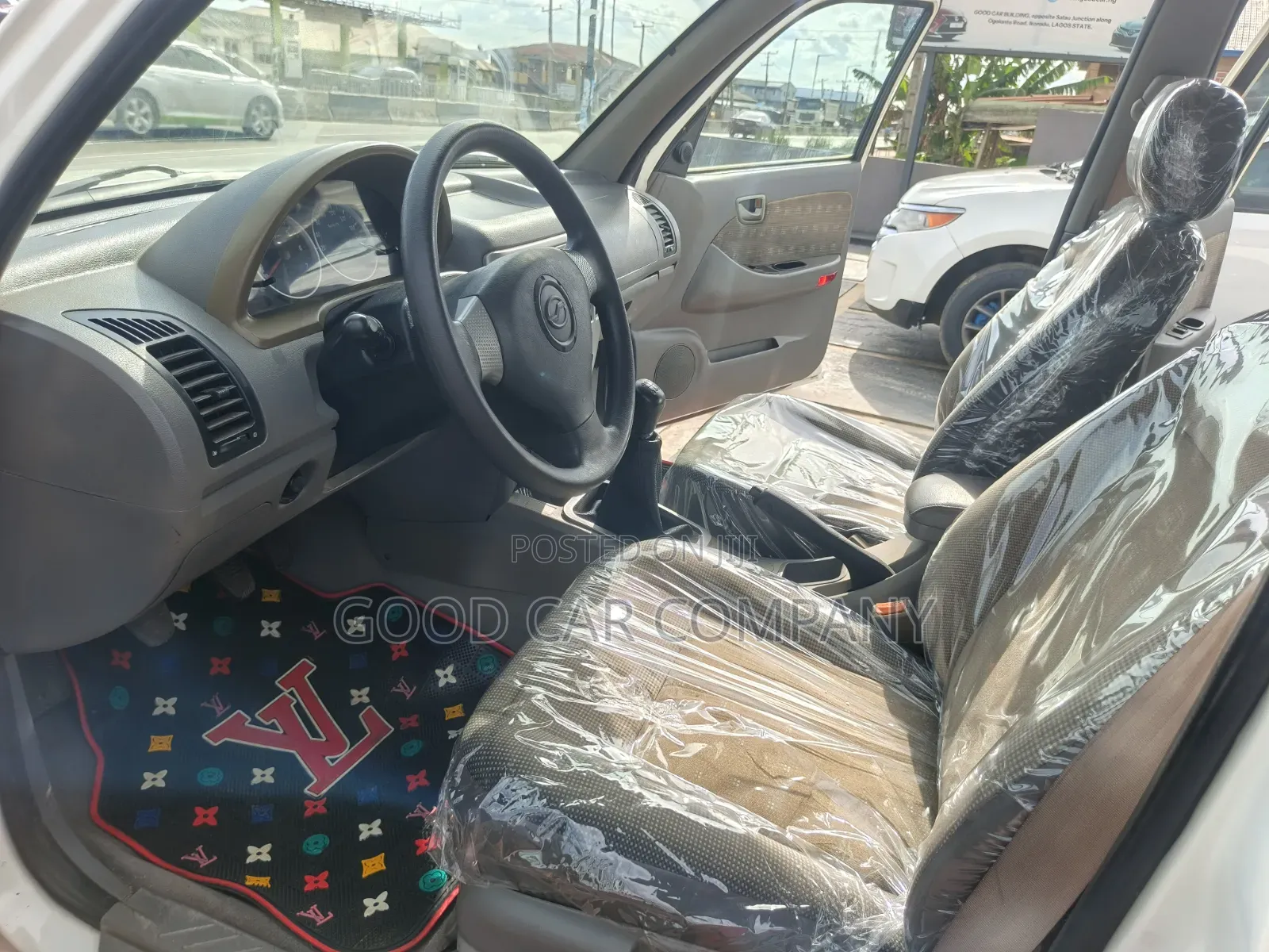 ZX Auto Grand Tiger 2012 White