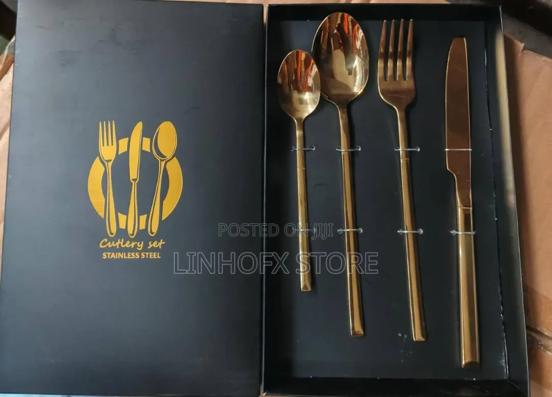 4pcs Quality Gold Cutlery Set .
