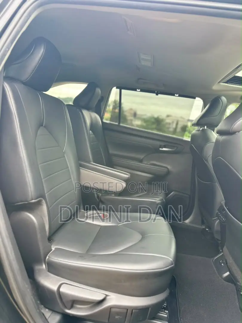 Toyota Highlander XLE 2021 Black