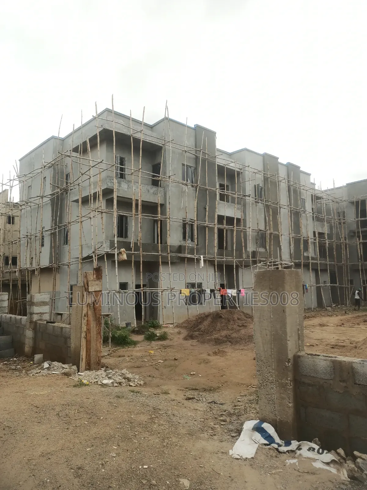 4bdrm Duplex in George Town Gwarinpa for sale