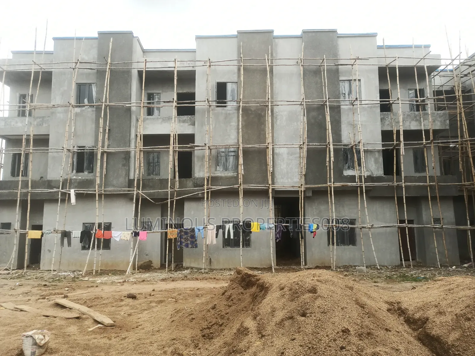 4bdrm Duplex in George Town Gwarinpa for sale