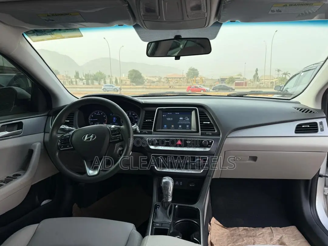 Hyundai Sonata SE 2018 Silver