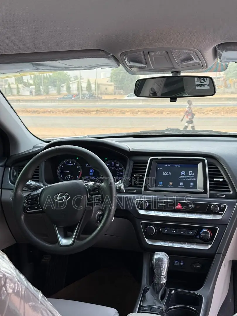 Hyundai Sonata SE 2018 Silver
