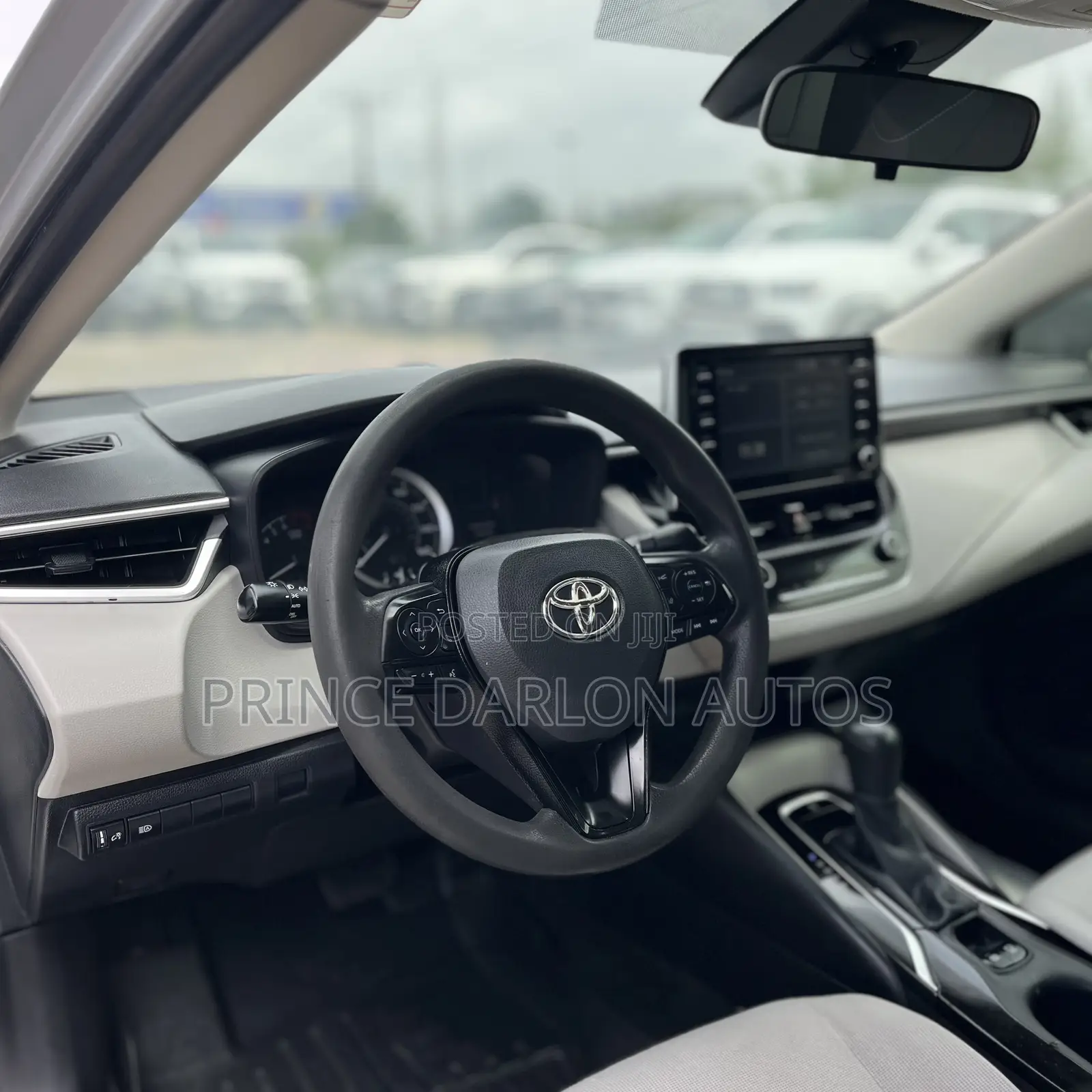 Toyota Corolla LE 2021 Silver