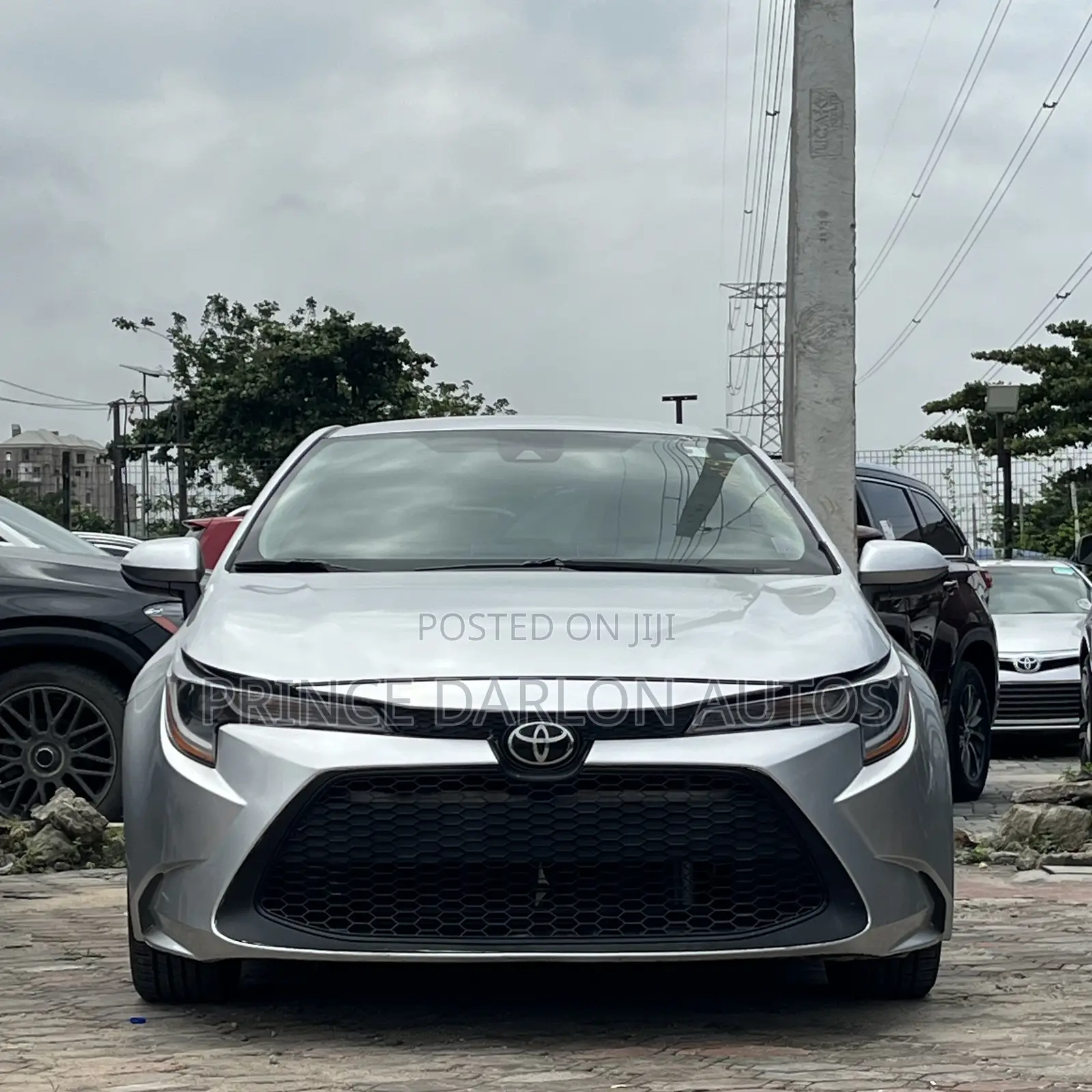 Toyota Corolla LE 2021 Silver