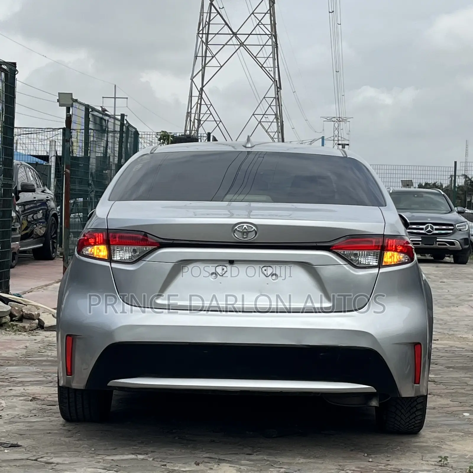 Toyota Corolla LE 2021 Silver