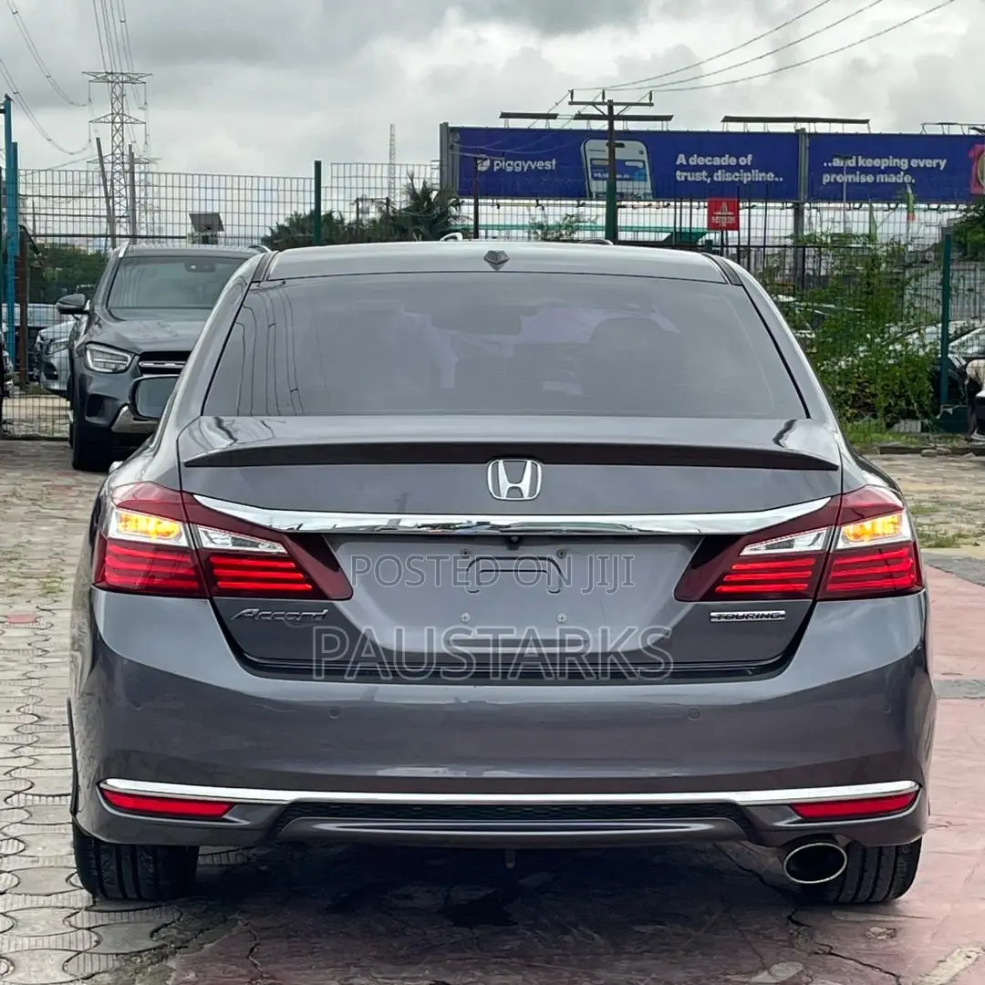Honda Accord Touring 2dr Coupe FWD (3.5L 6cyl 6A) 2016 Gray