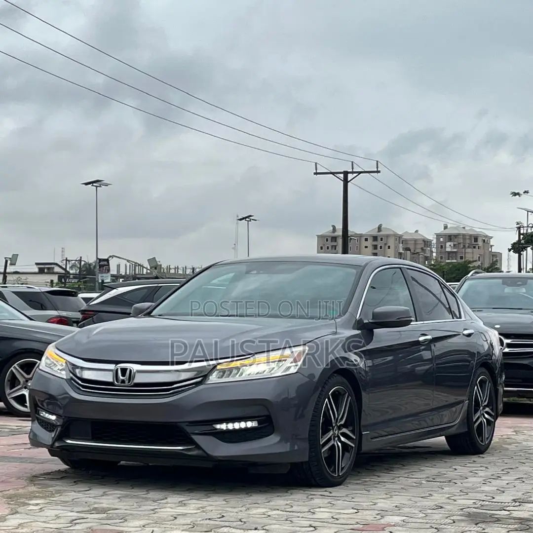 Honda Accord Touring 2dr Coupe FWD (3.5L 6cyl 6A) 2016 Gray