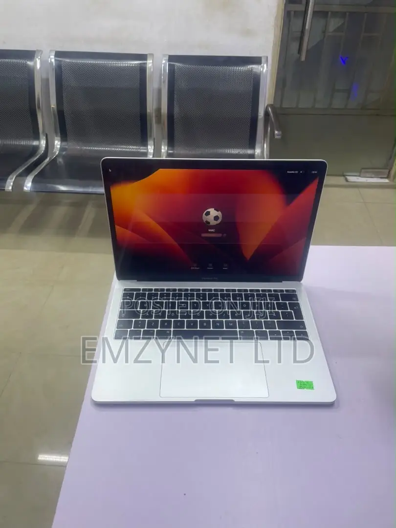 Laptop Apple MacBook Pro 2017 8GB Intel Core i5 SSD 128GB