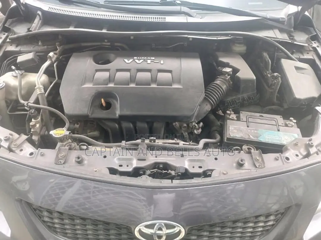Toyota Corolla LE 4dr Sedan (1.8L 4cyl 4A) 2010 Gray