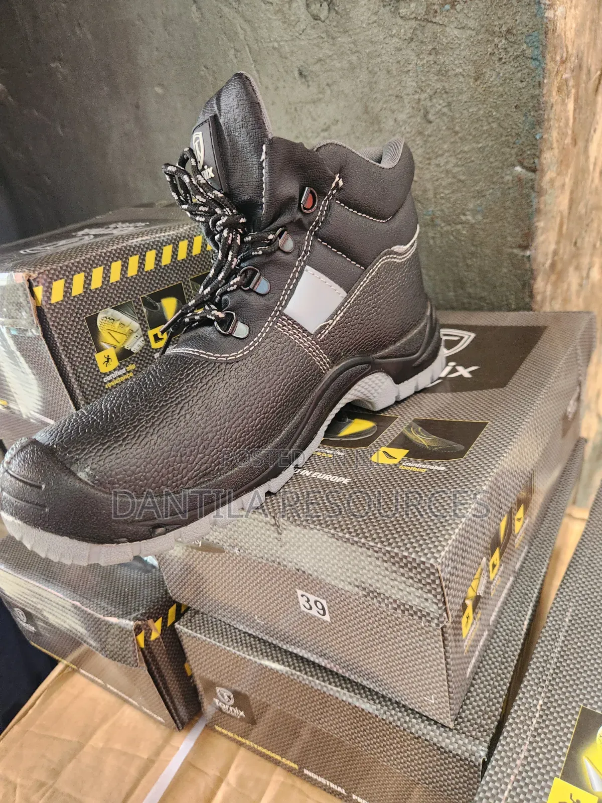 Tanix Safety Boot