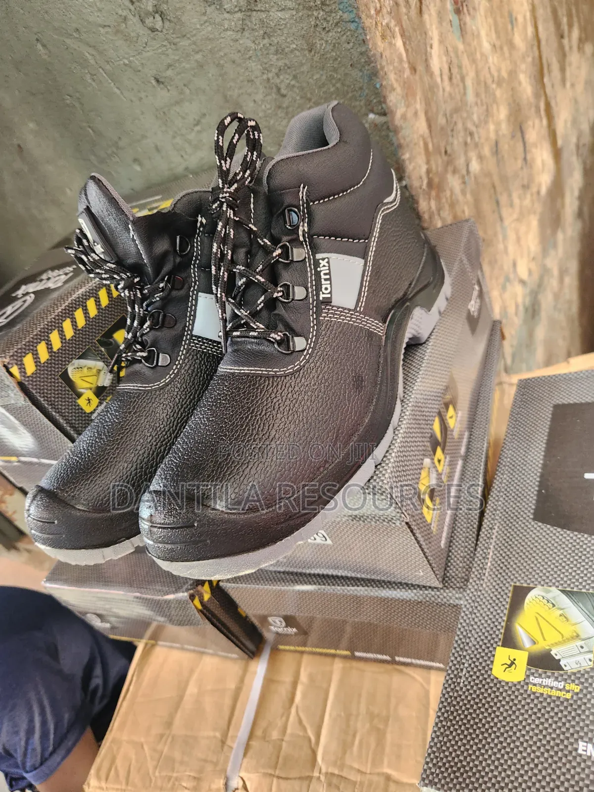 Tanix Safety Boot
