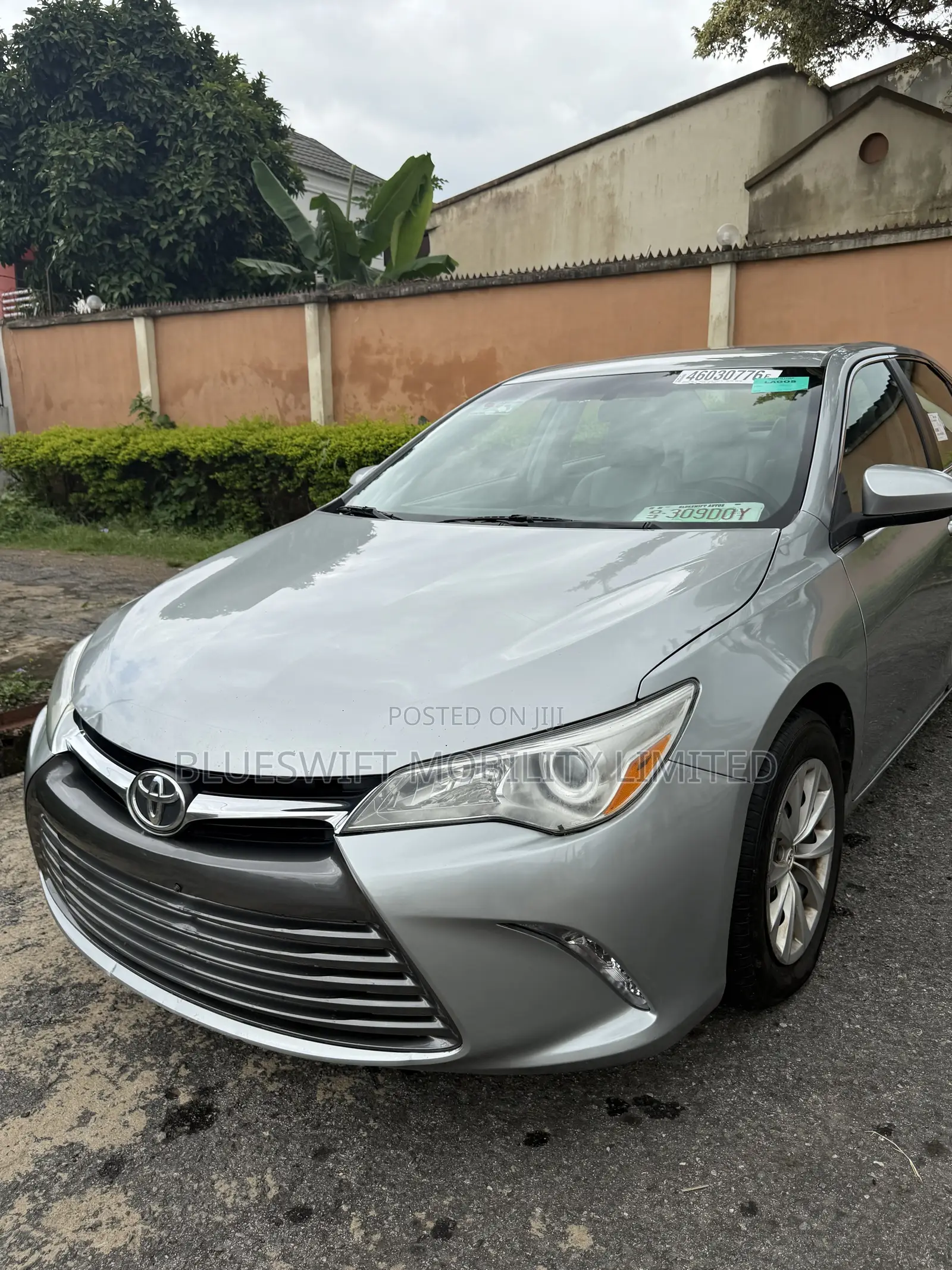 Toyota Camry LE 4dr Sedan (2.5L 4cyl 6A) 2015 Silver
