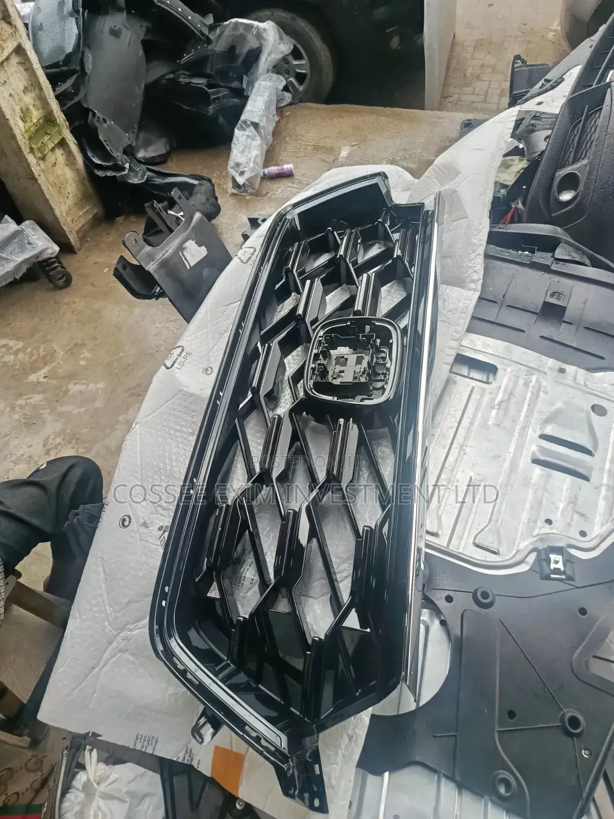 Front Grille Honda CR-V 2024