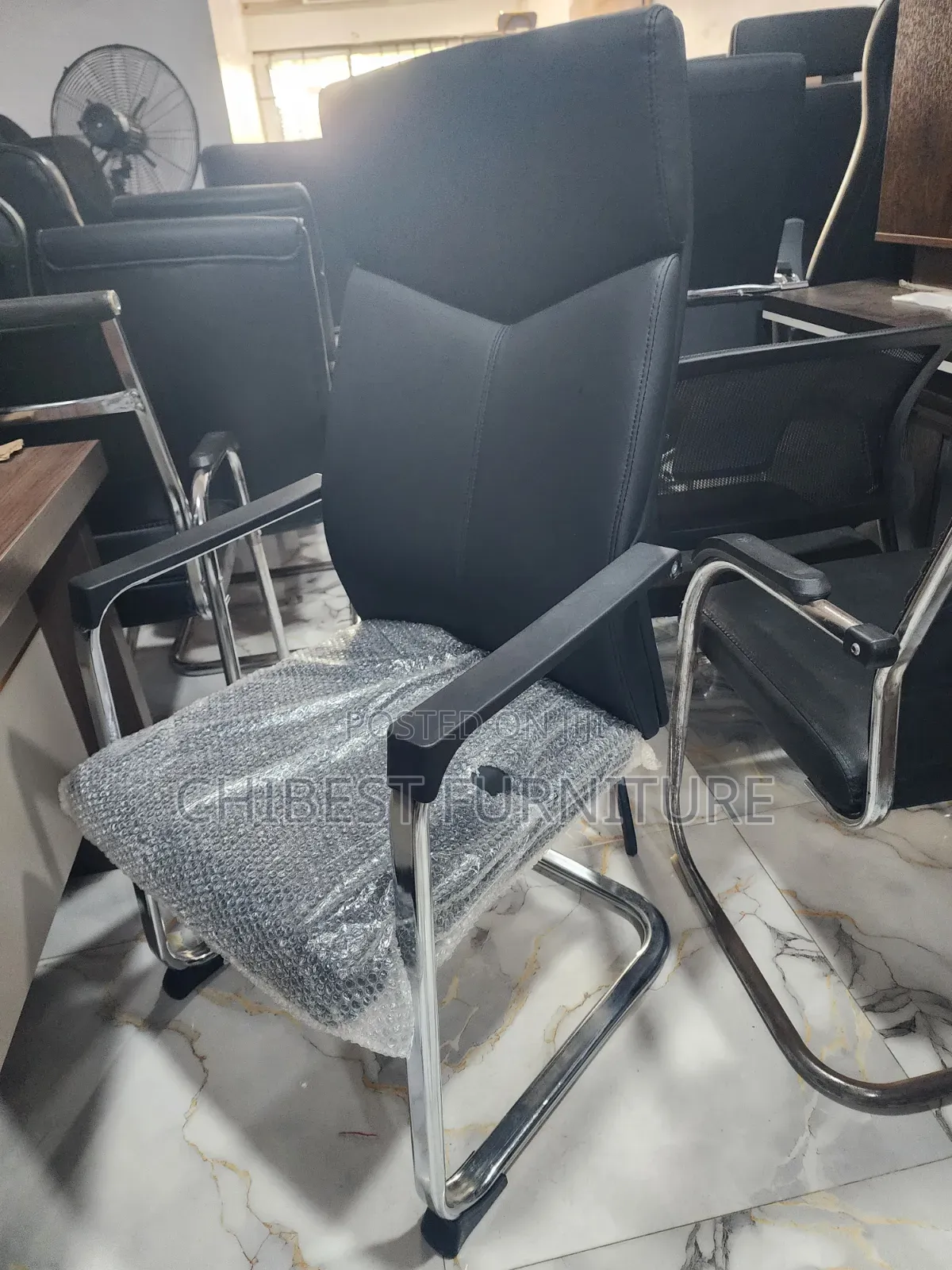 Executive Visitor's Office Leather Chair.