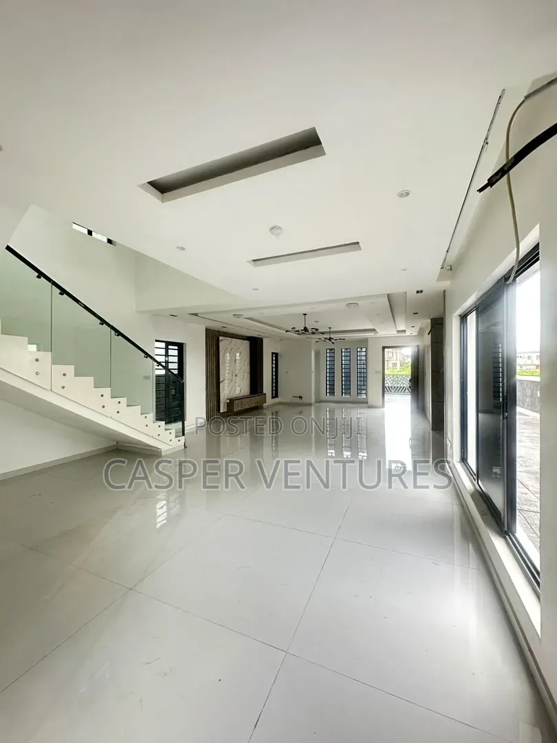 5bdrm Duplex in Royal Garden Estate, Ado / Ajah for sale