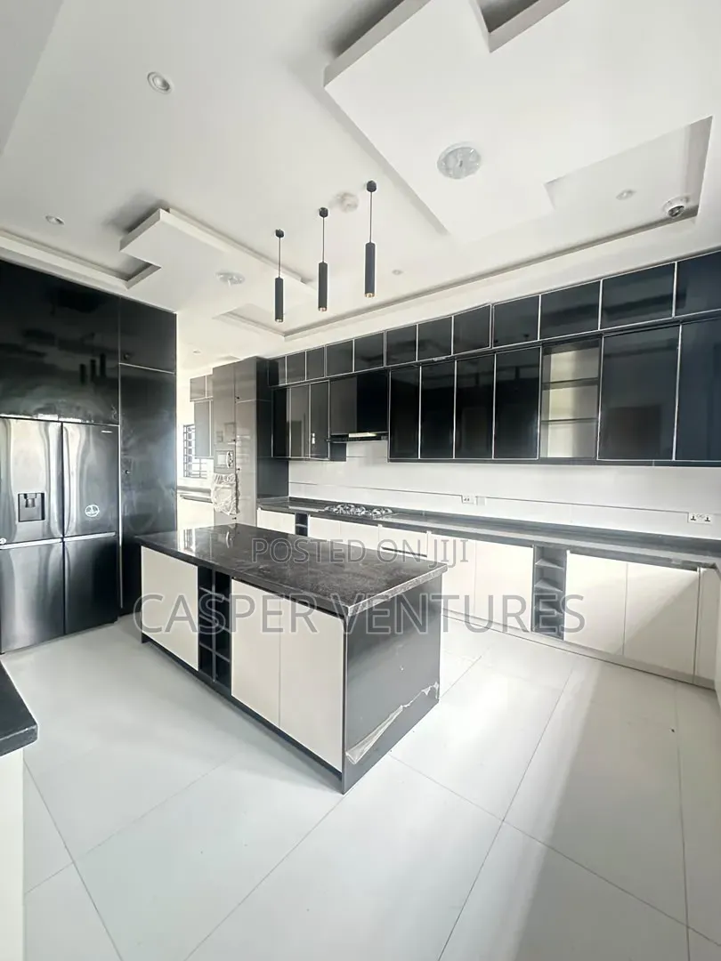 5bdrm Duplex in Royal Garden Estate, Ado / Ajah for sale