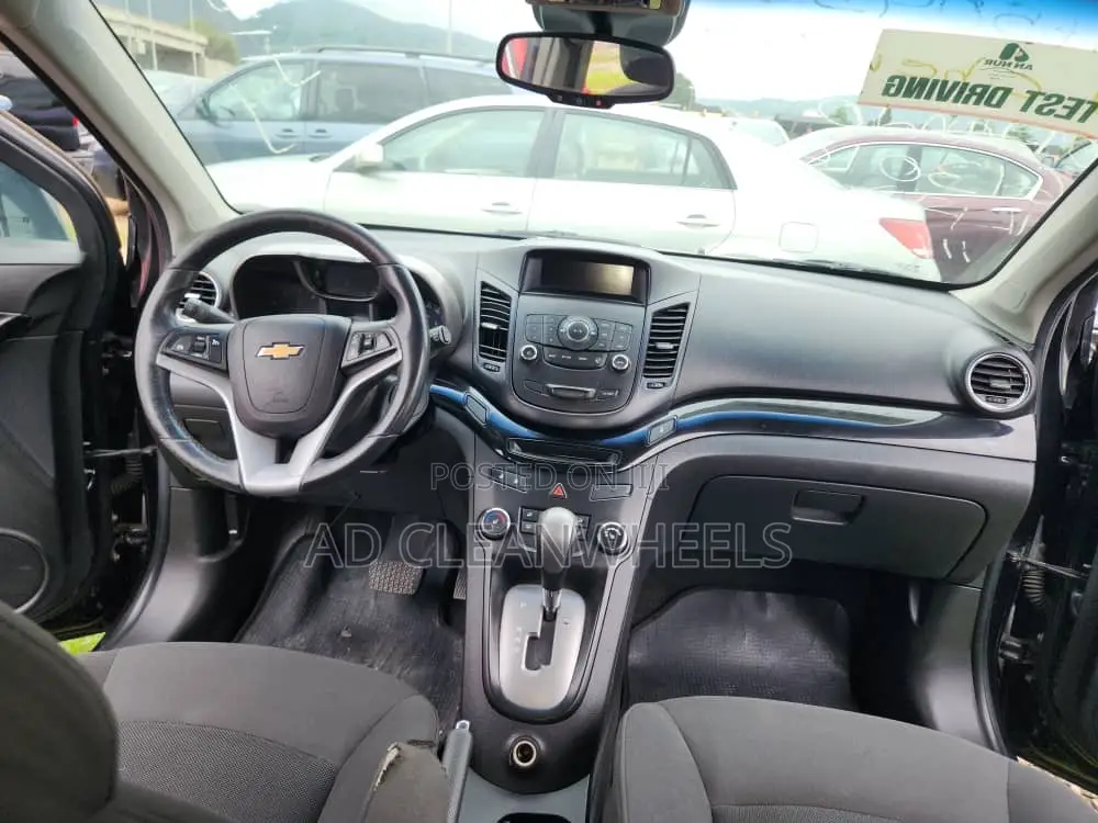 Chevrolet Orlando 2012 Black