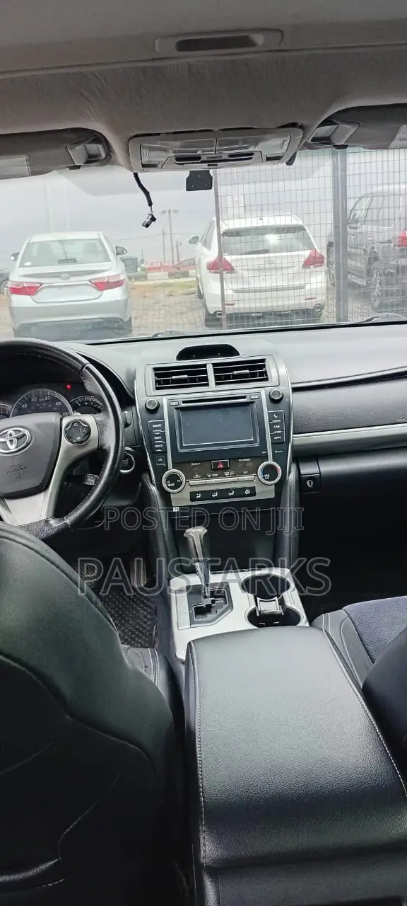 Toyota Camry SE V6 4dr Sedan (3.5L 6cyl 6A) 2013 Black