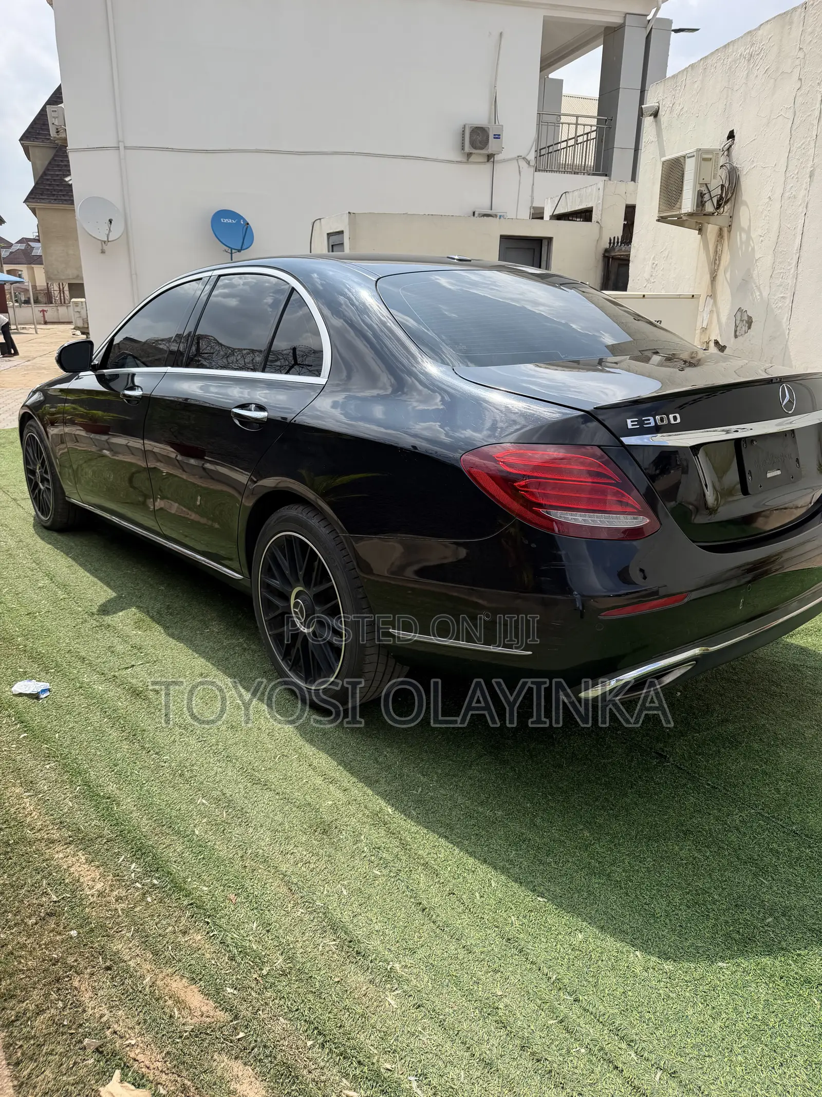 Mercedes-Benz E300 2018 Black