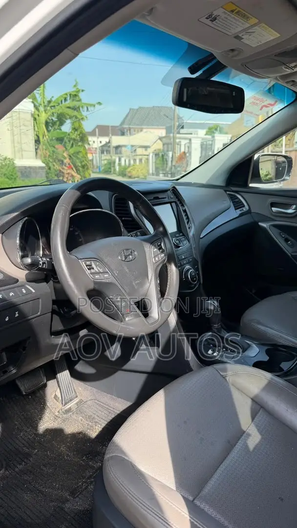 Hyundai Santa Fe 2015 White