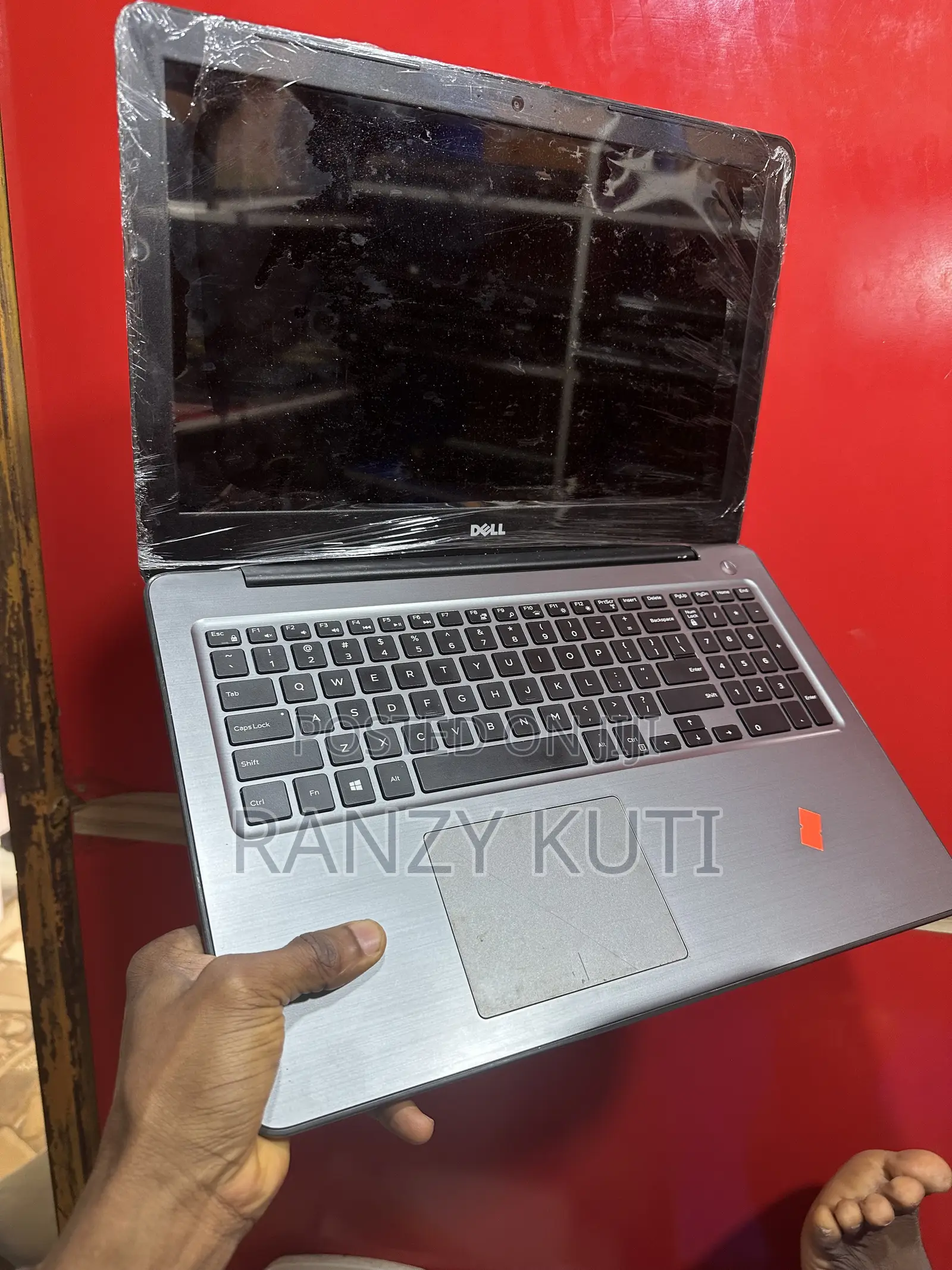 Laptop Dell Inspiron 15 5567 8GB Intel Core i5 SSD 256GB