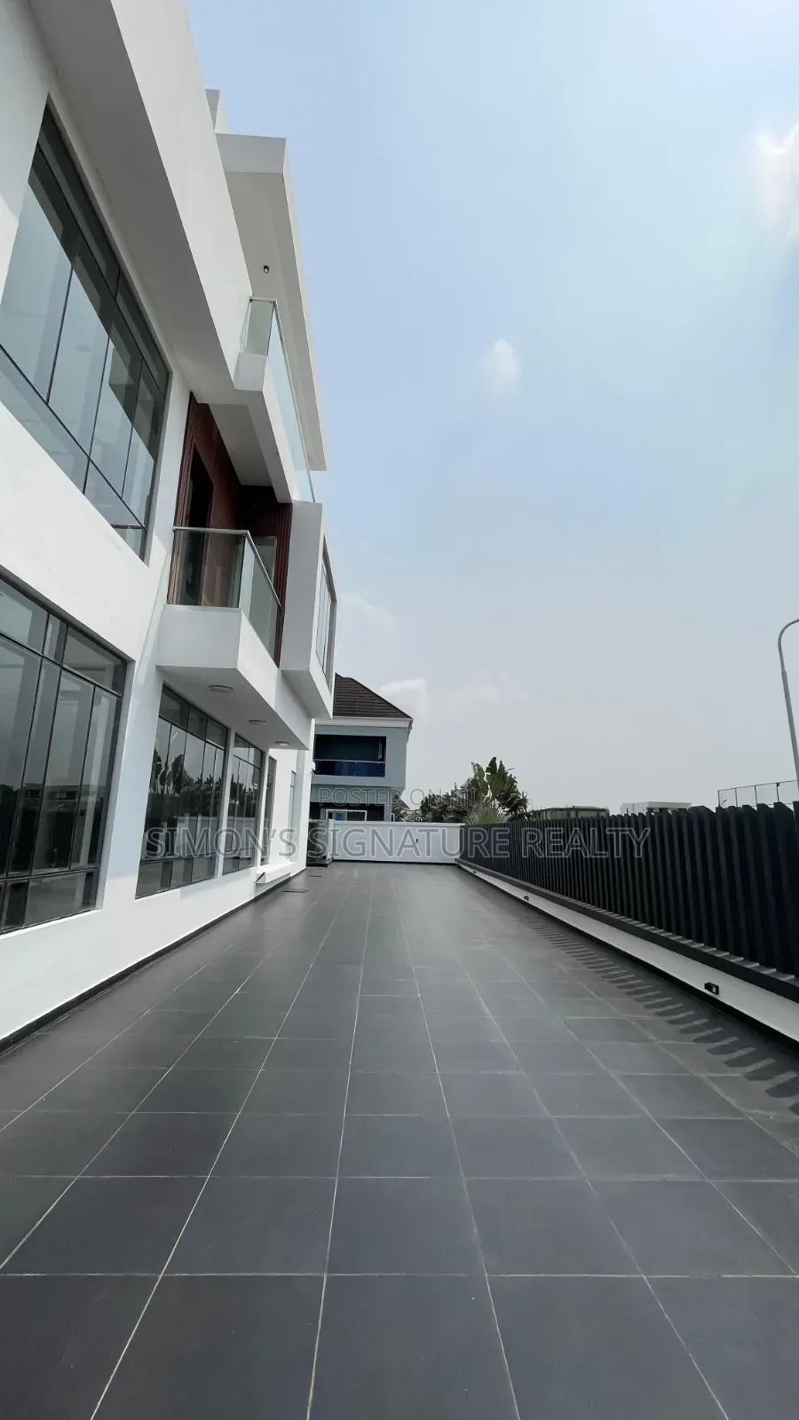 5bdrm Duplex in Pinnock Estate, Osapa london for sale