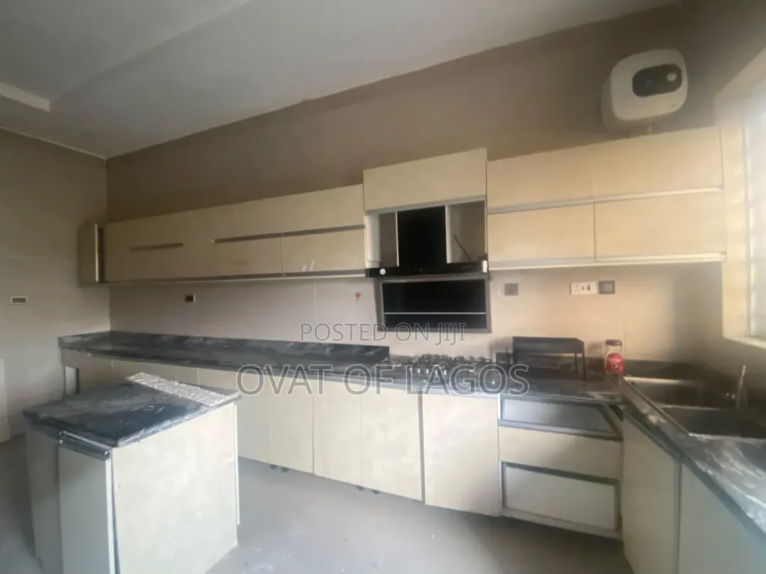 4bdrm Duplex in VGC / Ajah for rent