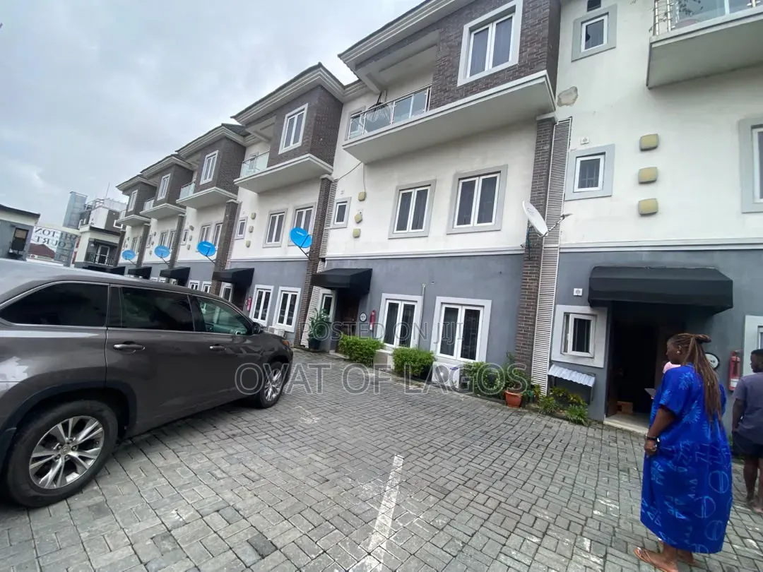 4bdrm Duplex in Ikate for rent