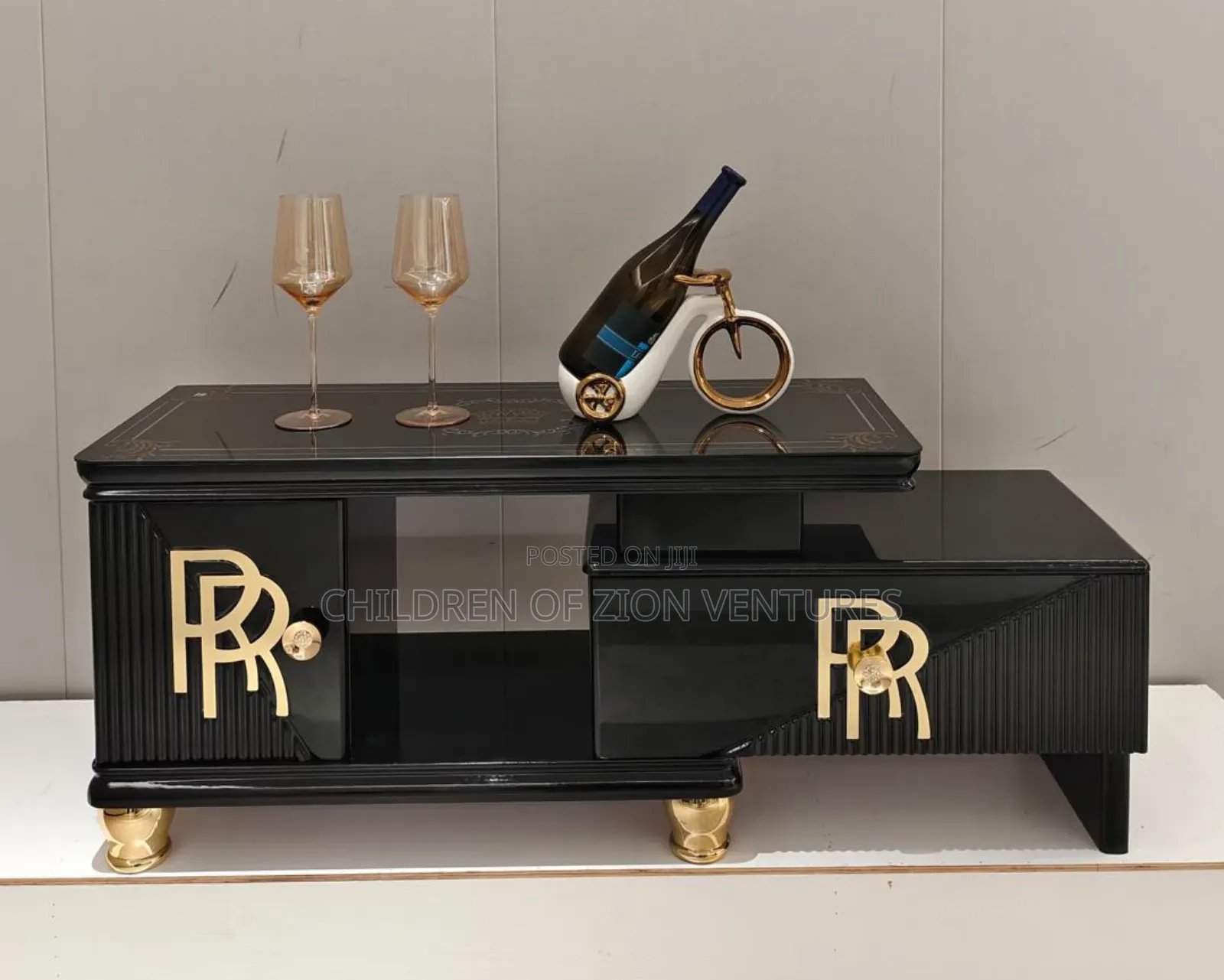 Luxurious TV Stand