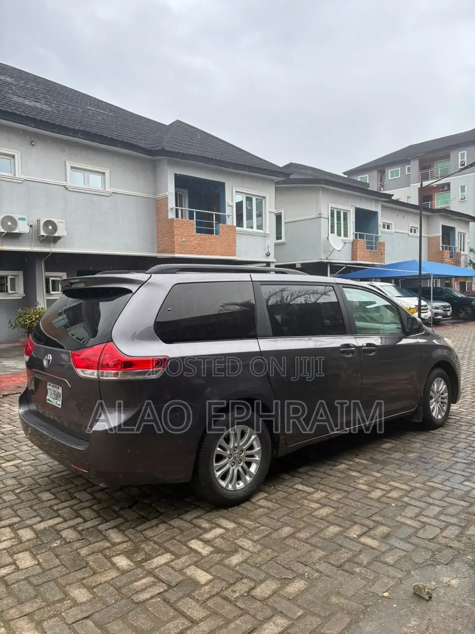 Toyota Sienna XLE 7 Passenger Mobility 2012 Gray