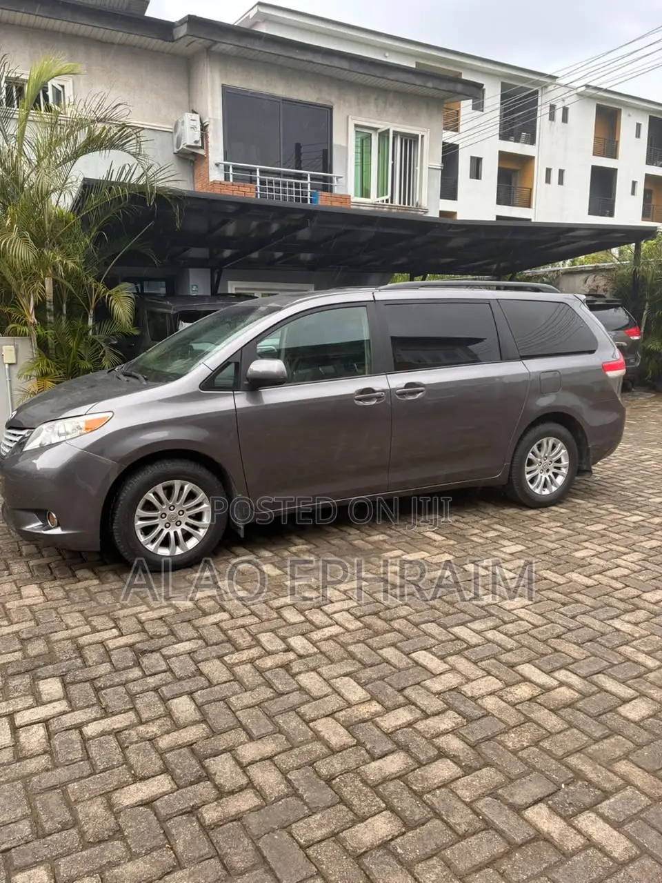 Toyota Sienna XLE 7 Passenger Mobility 2012 Gray