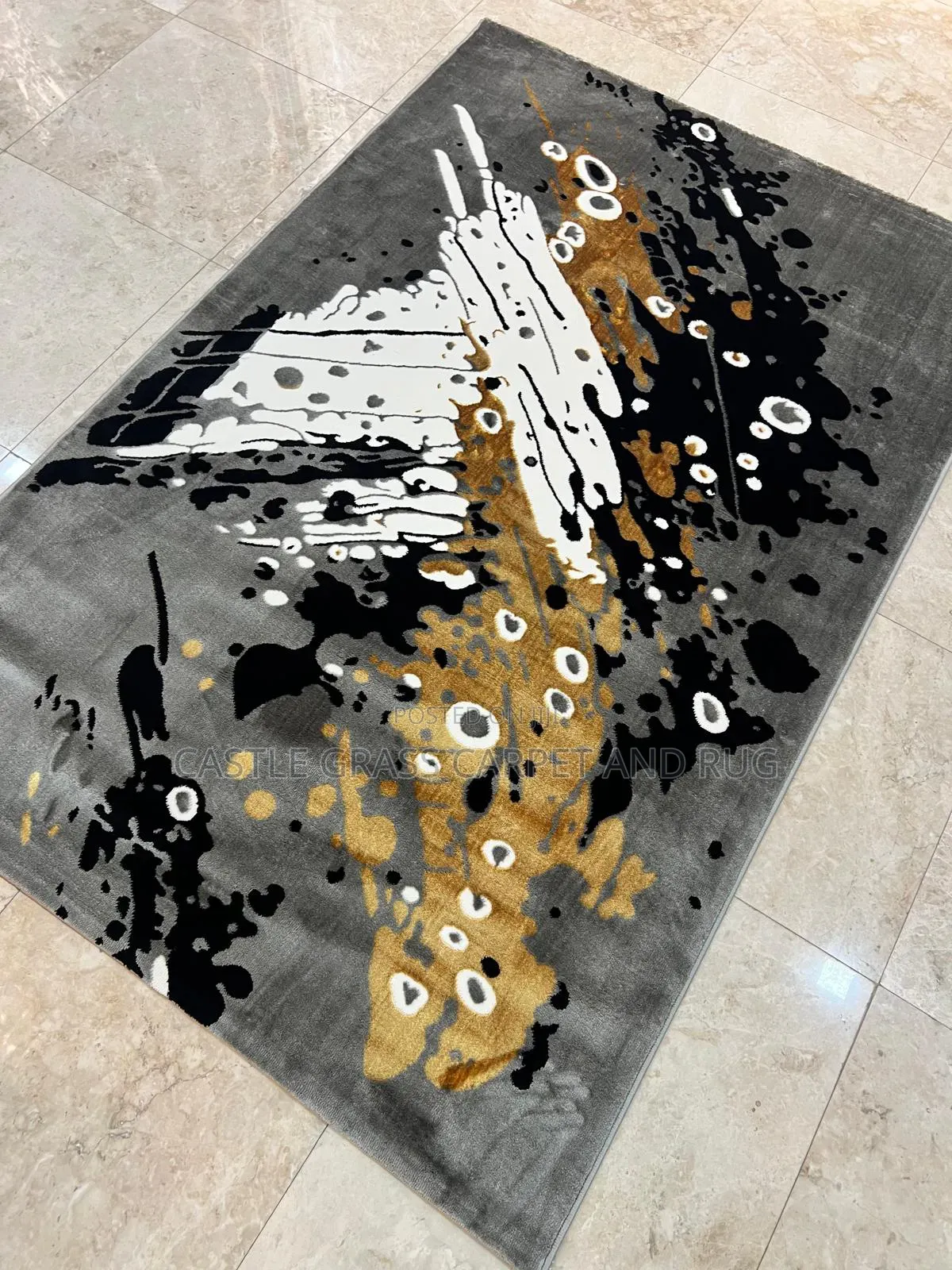 Prestige Crown Center Rug