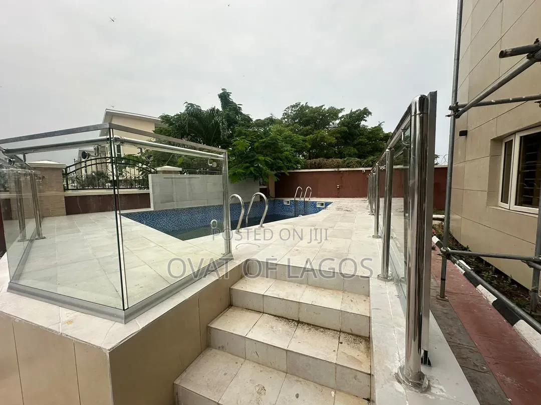 4bdrm Apartment in Banana Island for rent