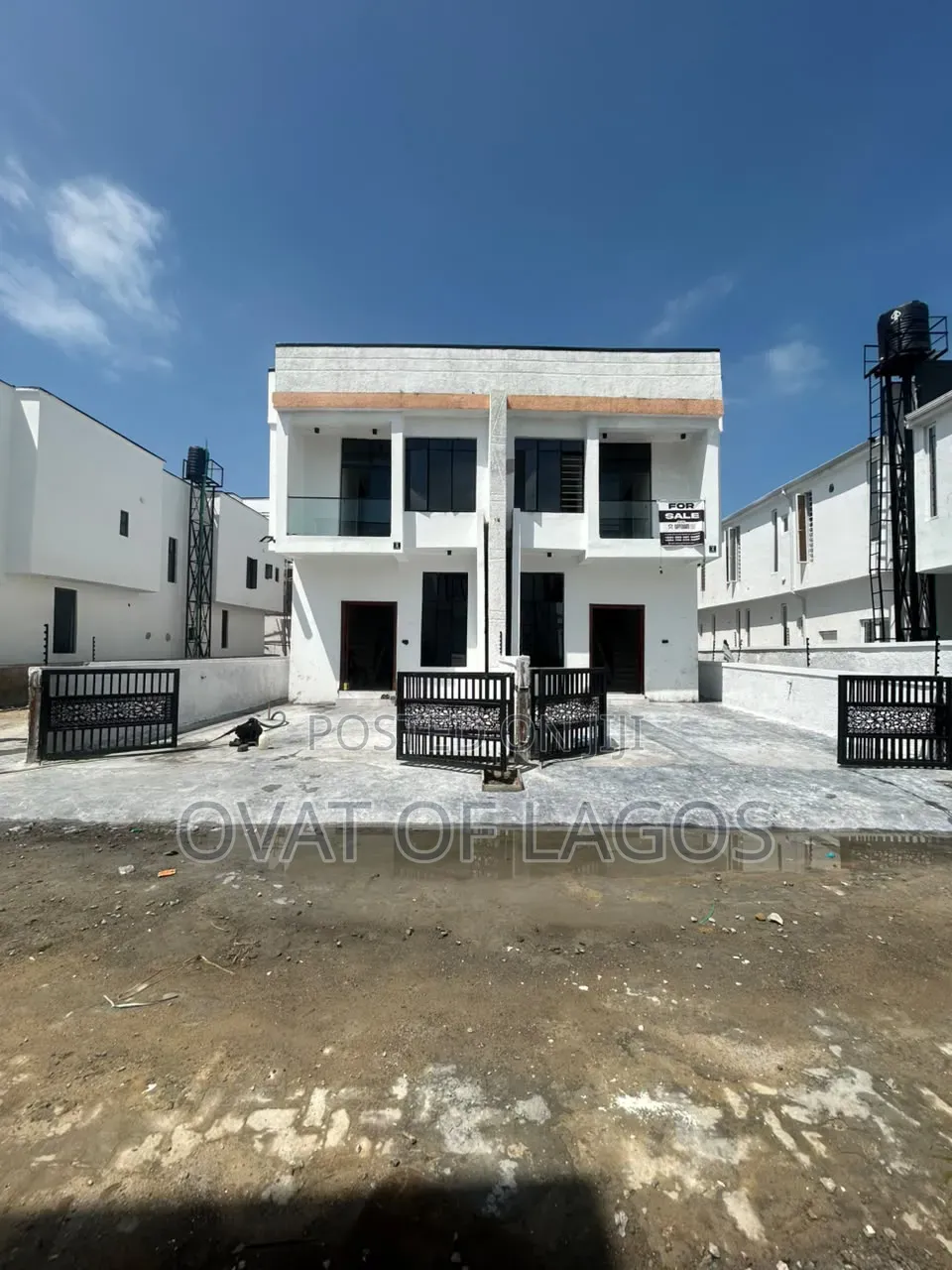 4bdrm Duplex in Ikota for sale
