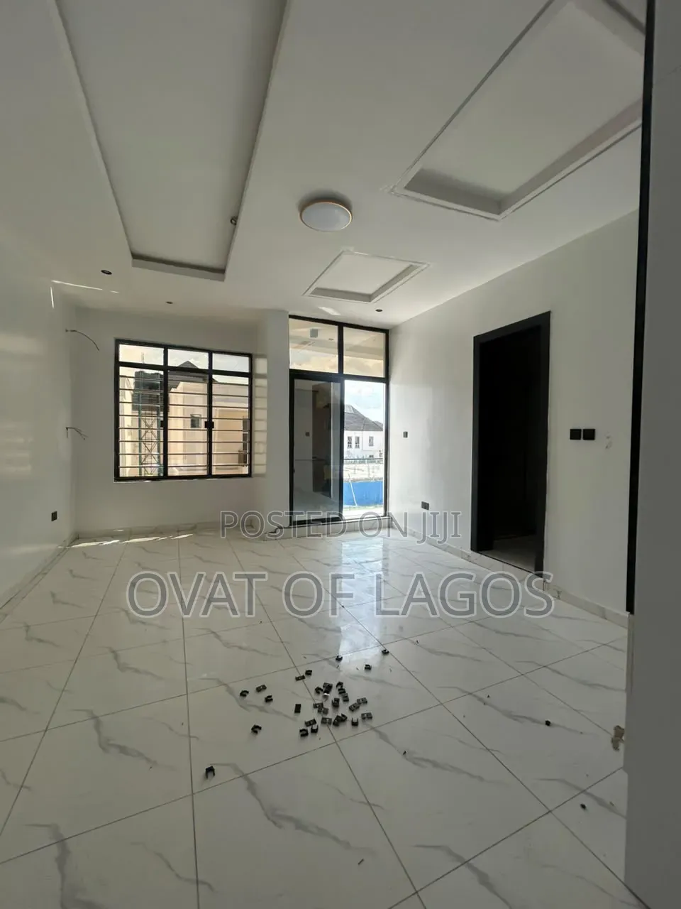 4bdrm Duplex in Ikota for sale
