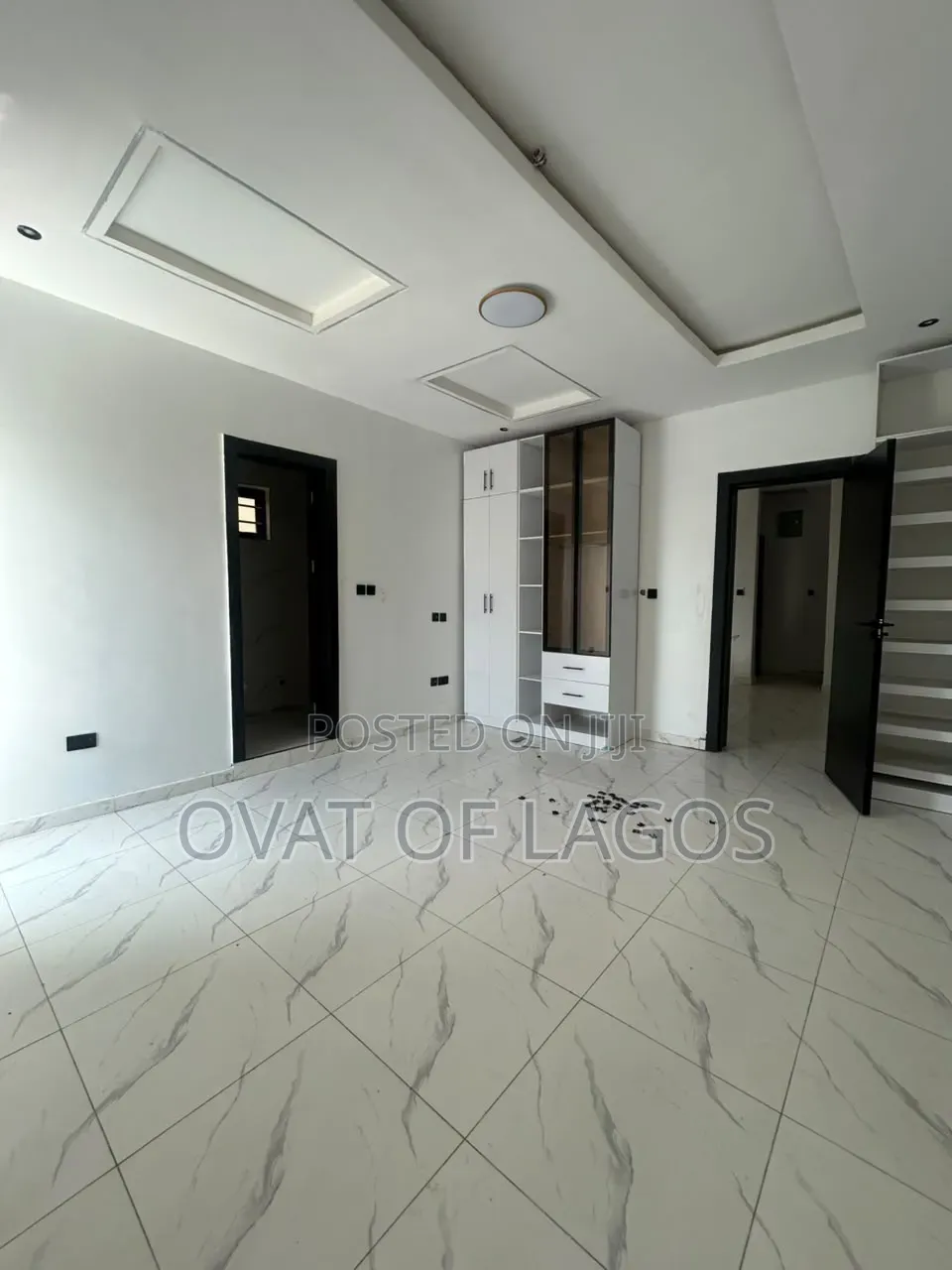 4bdrm Duplex in Ikota for sale